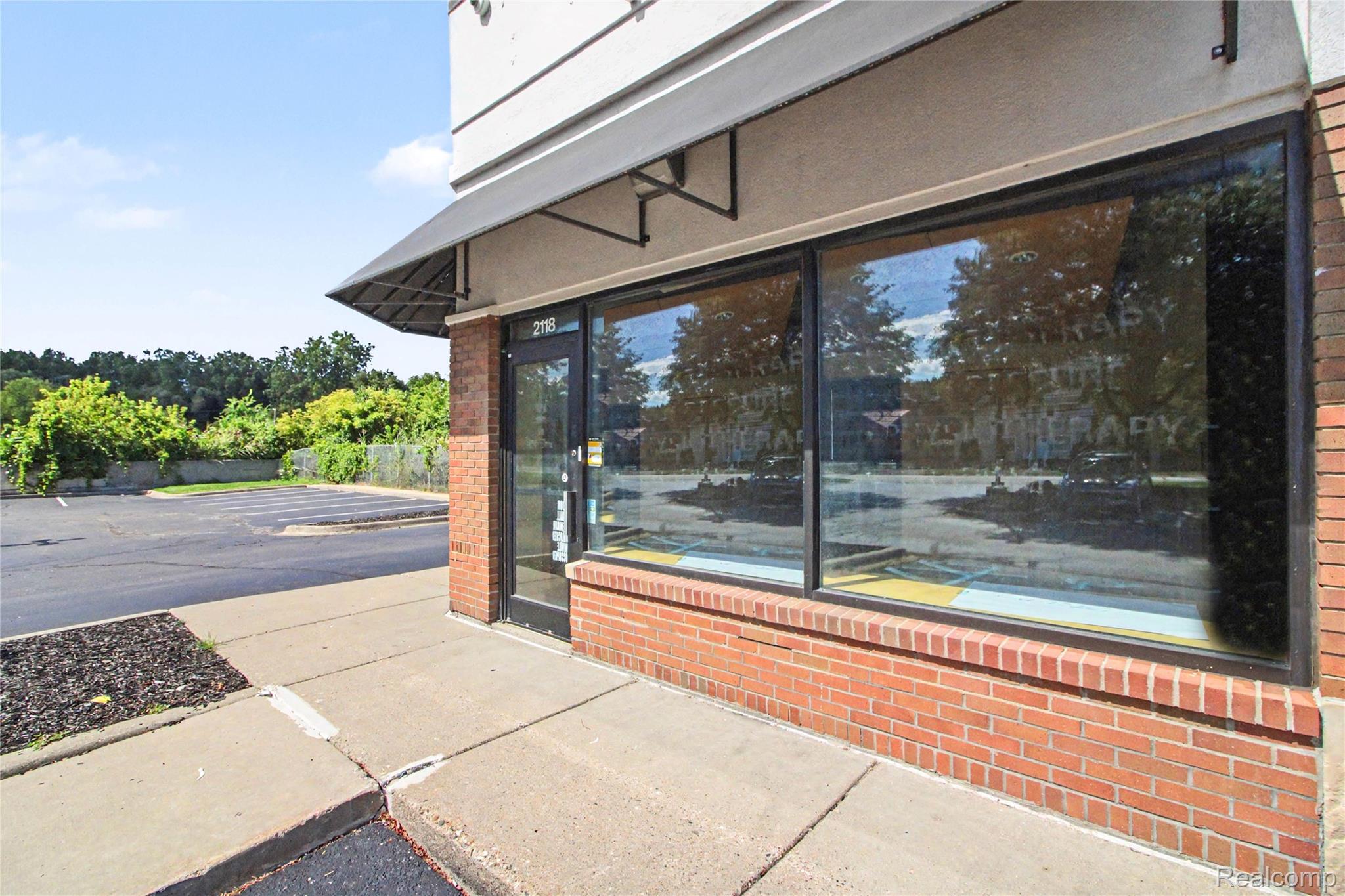 2124 W AUBURN Road Unit 2118