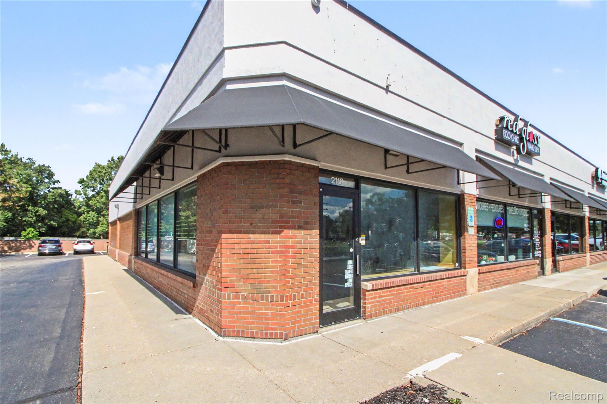 2124 W AUBURN Road Unit 2118