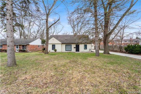 Photo for 428 Girard Avenue, Royal Oak City, MI 48073 (MLS # 20261014594)