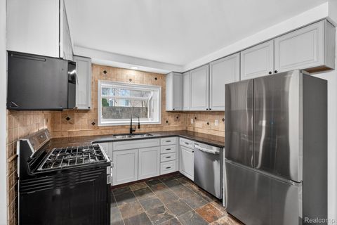 Tiny photo for 428 Girard Avenue, Royal Oak City, MI 48073 (MLS # 20261014594)