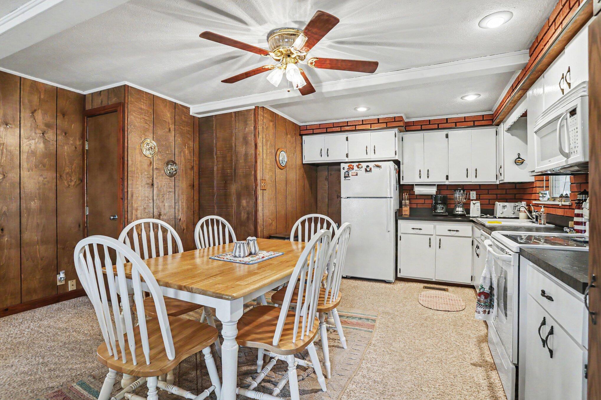 59998 Walters Trail