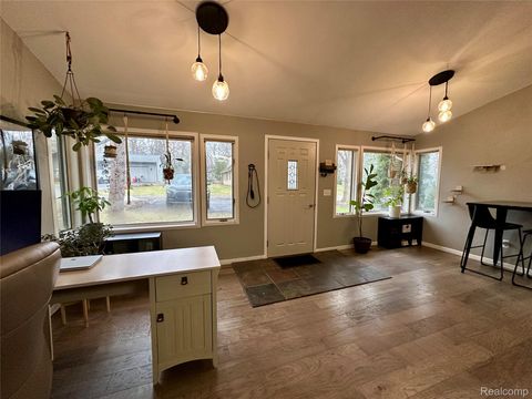 Tiny photo for 3584 Ashview Street, West Bloomfield Charter Township, MI 48324 (MLS # 20261005781)