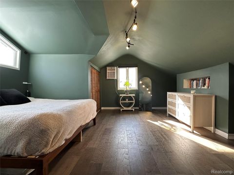 Tiny photo for 3584 Ashview Street, West Bloomfield Charter Township, MI 48324 (MLS # 20261005781)