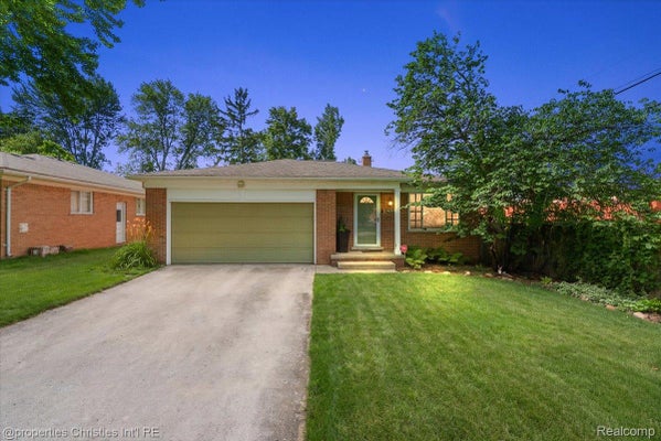 17657 AVILLA BLVD, LATHRUP VILLAGE, MI 48076 - Image efc514990f2eaa85fb1666c6ceadd9c3/482448365