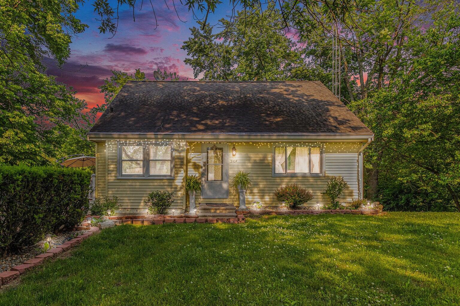 3104 Courtlandt Avenue