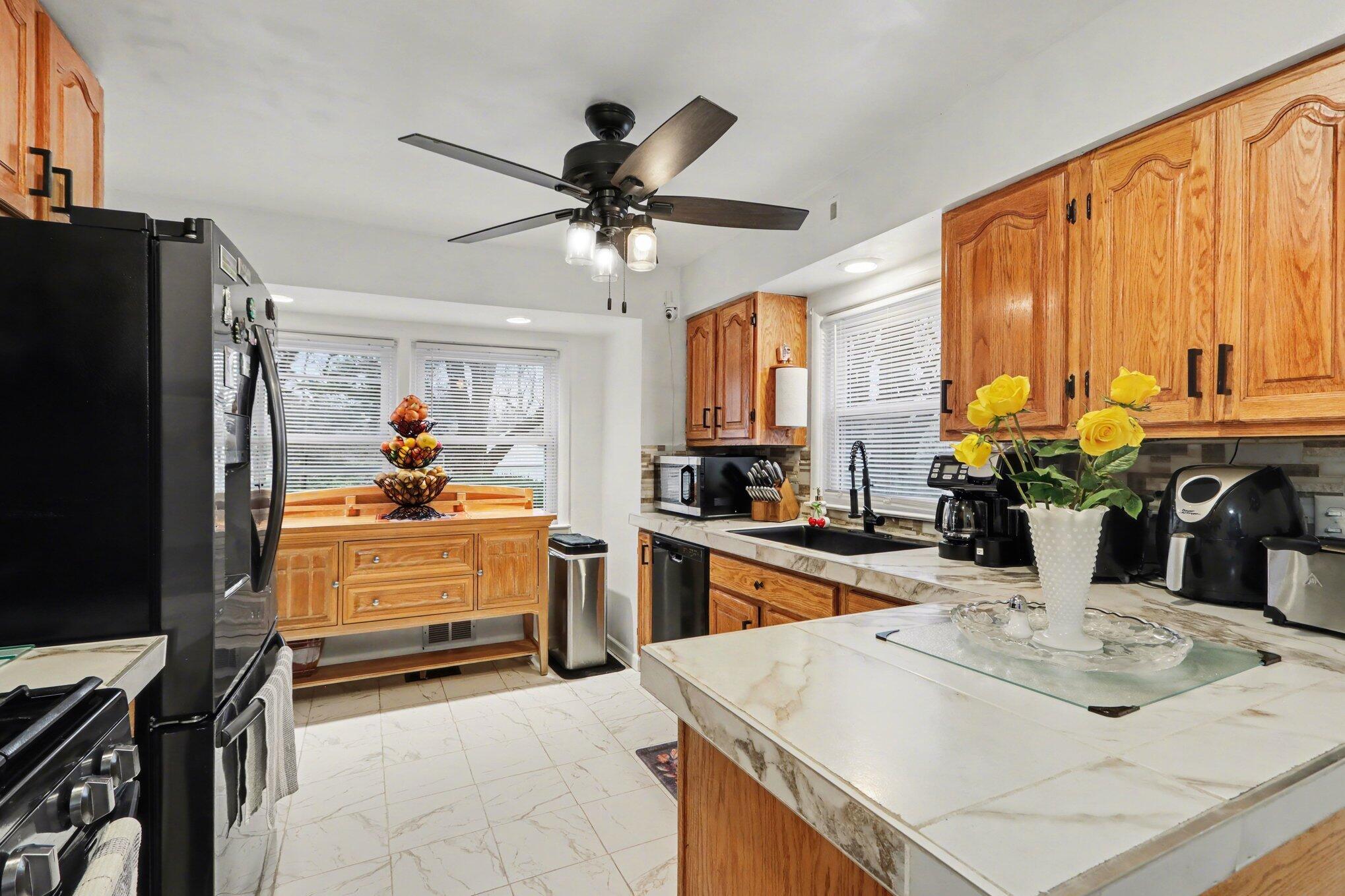 3104 Courtlandt Avenue