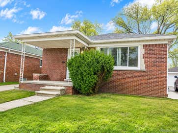 7140 Iowa Street Detroit City MI 48212