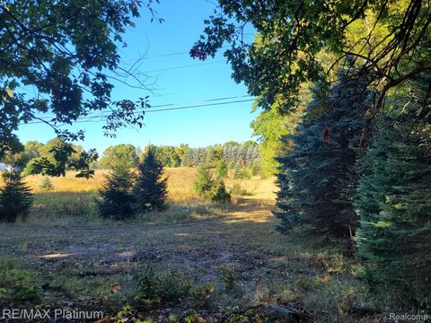Parc B Tipsico Lake Road Hartland Township MI 48353