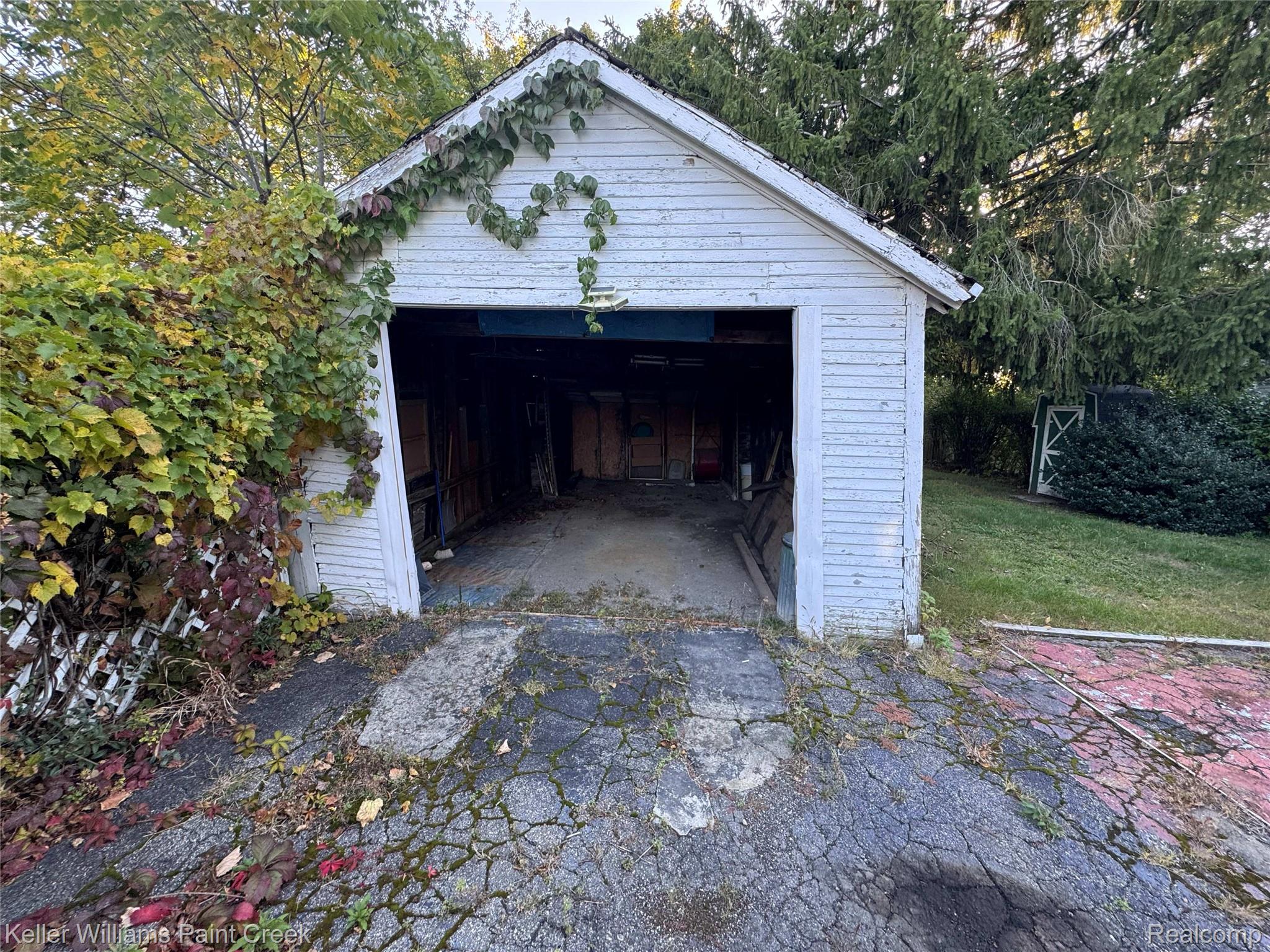 27 Mariva Street