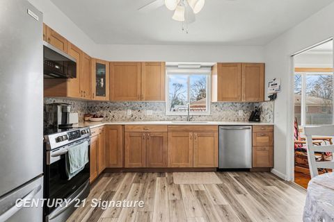 Tiny photo for 2568 Kuhlman Drive, Saginaw Charter Township, MI 48603 (MLS # 61050201483)