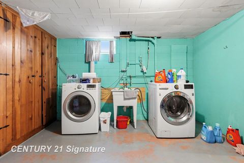 Tiny photo for 2568 Kuhlman Drive, Saginaw Charter Township, MI 48603 (MLS # 61050201483)