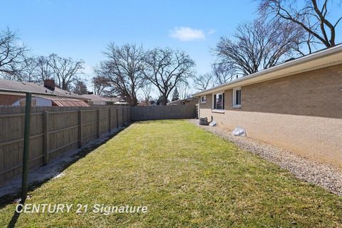 Tiny photo for 2568 Kuhlman Drive, Saginaw Charter Township, MI 48603 (MLS # 61050201483)