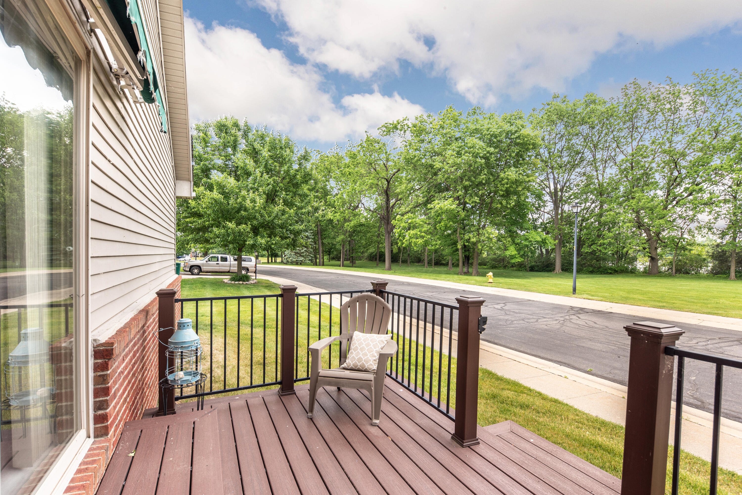 9159 Arlington Court