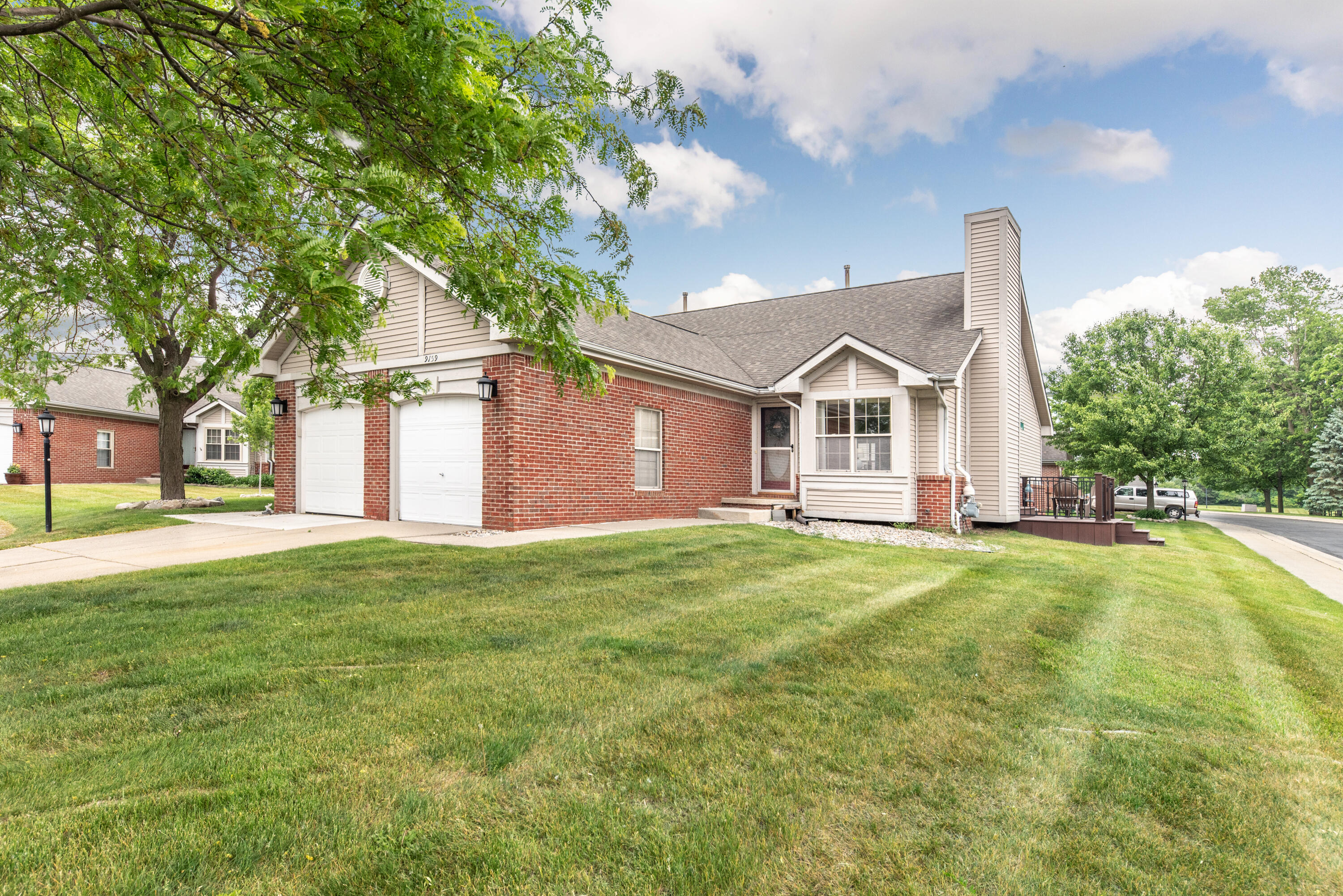 9159 Arlington Court