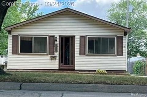 1991 Rome Avenue Warren City MI 48091