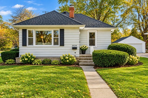 Photo of 2034 Miles Avenue, Kalamazoo City, MI 49001 (MLS # 66026055094)