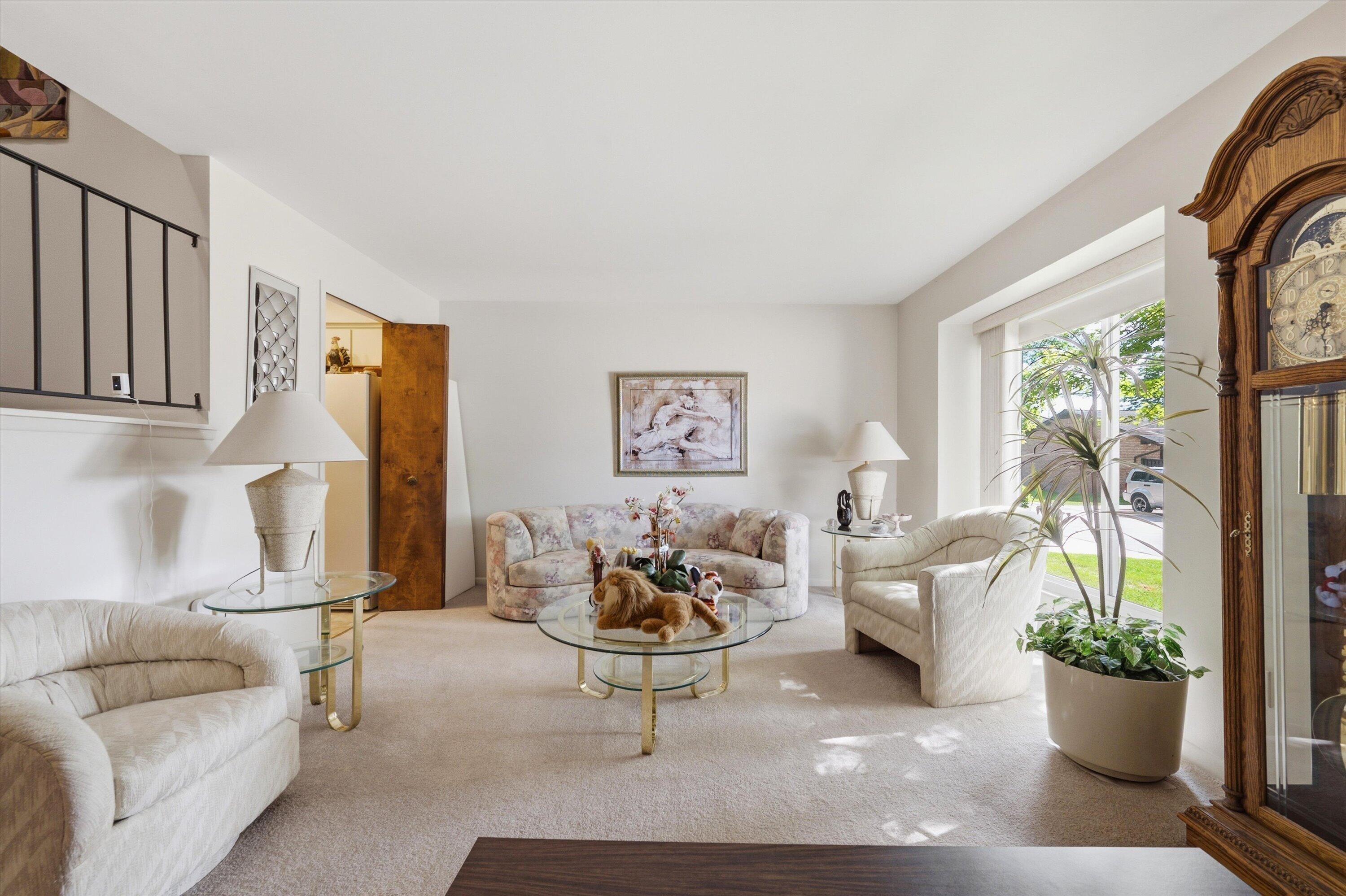 37244 Clubhouse Drive