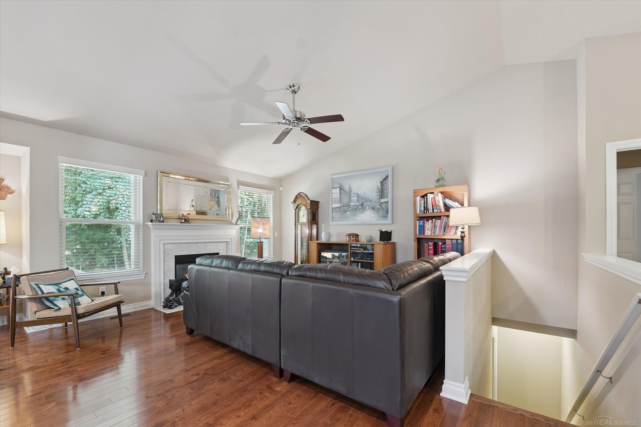 13689 Ridgepoint Dr Drive