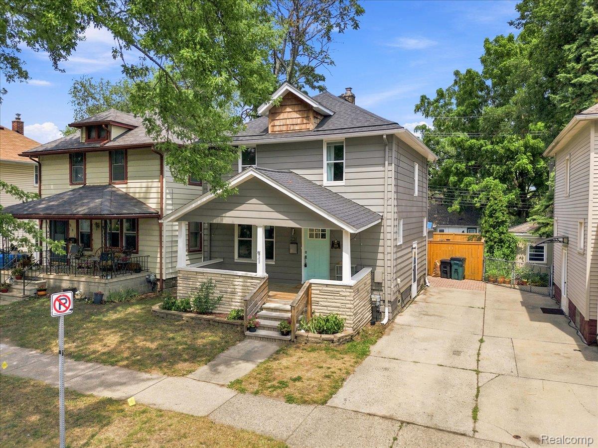 231 E Saratoga Street