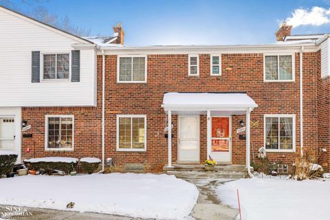 22849 Lakeshore Drive St Clair Shores City MI 48080