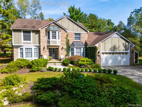 523 Uphill Road Milford Charter Township MI 48381