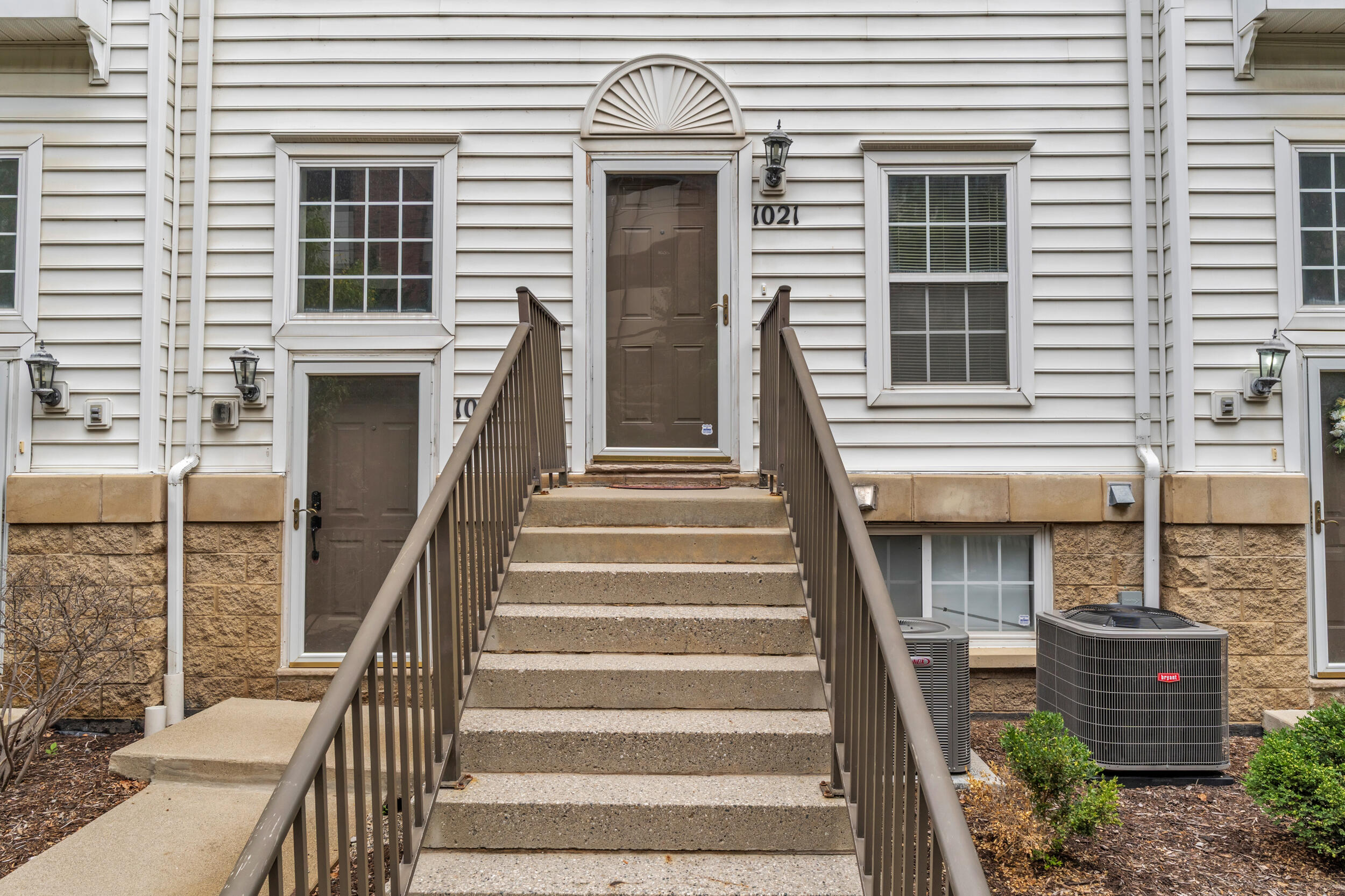 1021 Maiden Lane