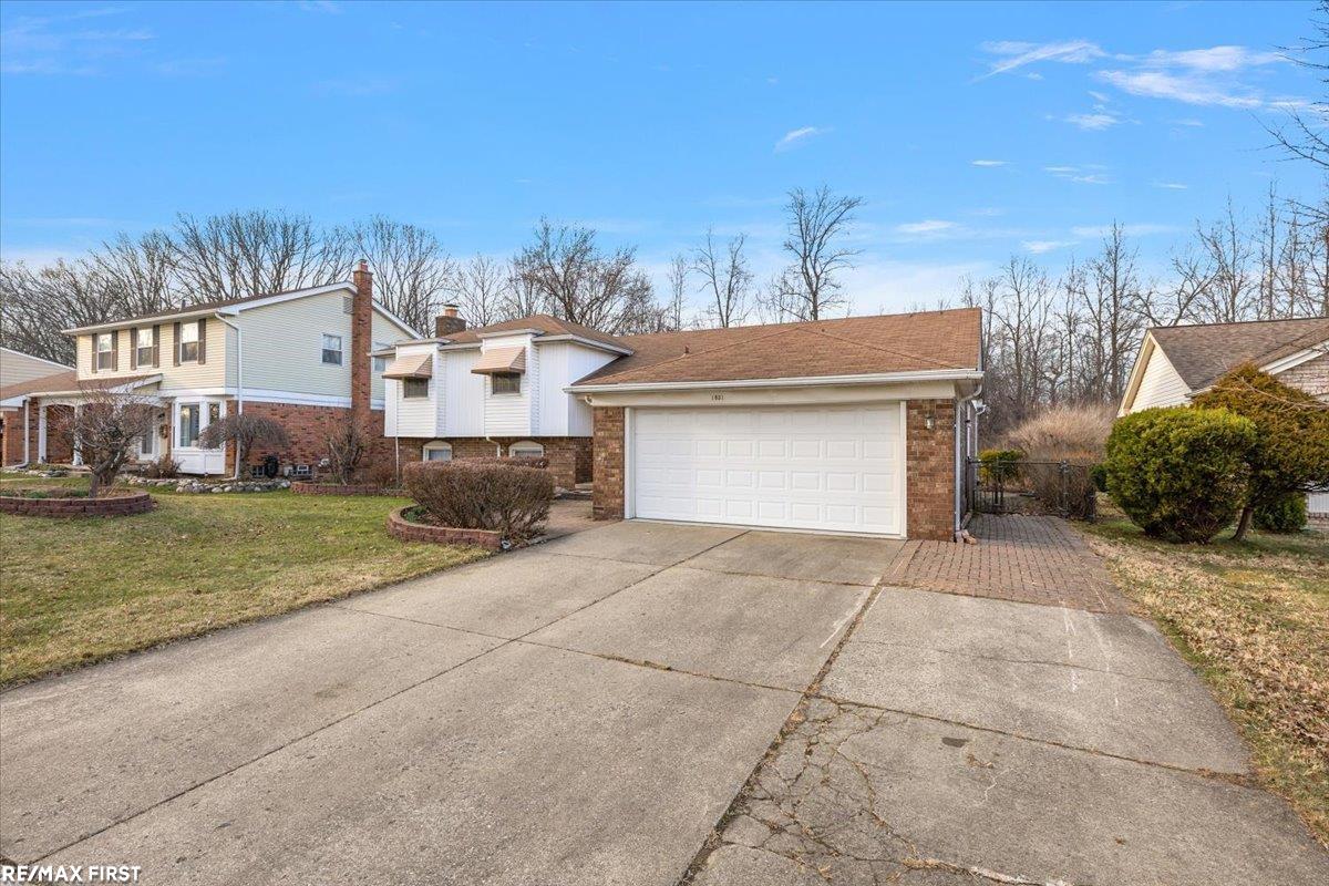 1831 North Lake Drive