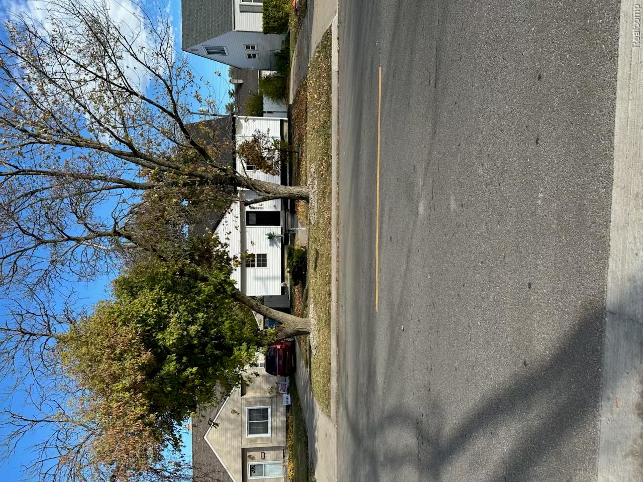 25216 Hayes Road