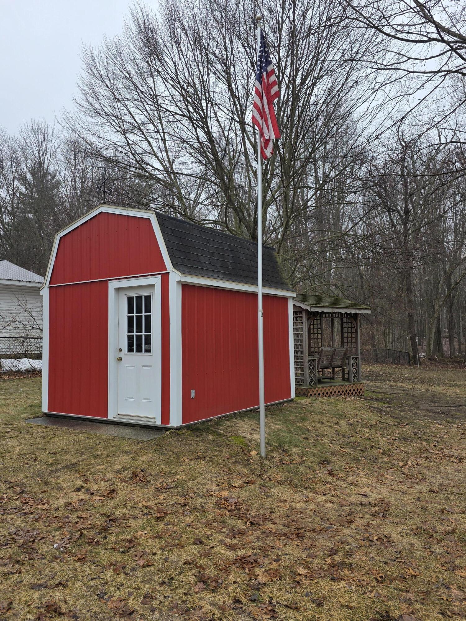 8216 Holton Duck Lake Road