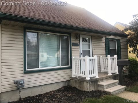 23041 Rosewood Street Oak Park City MI 48237