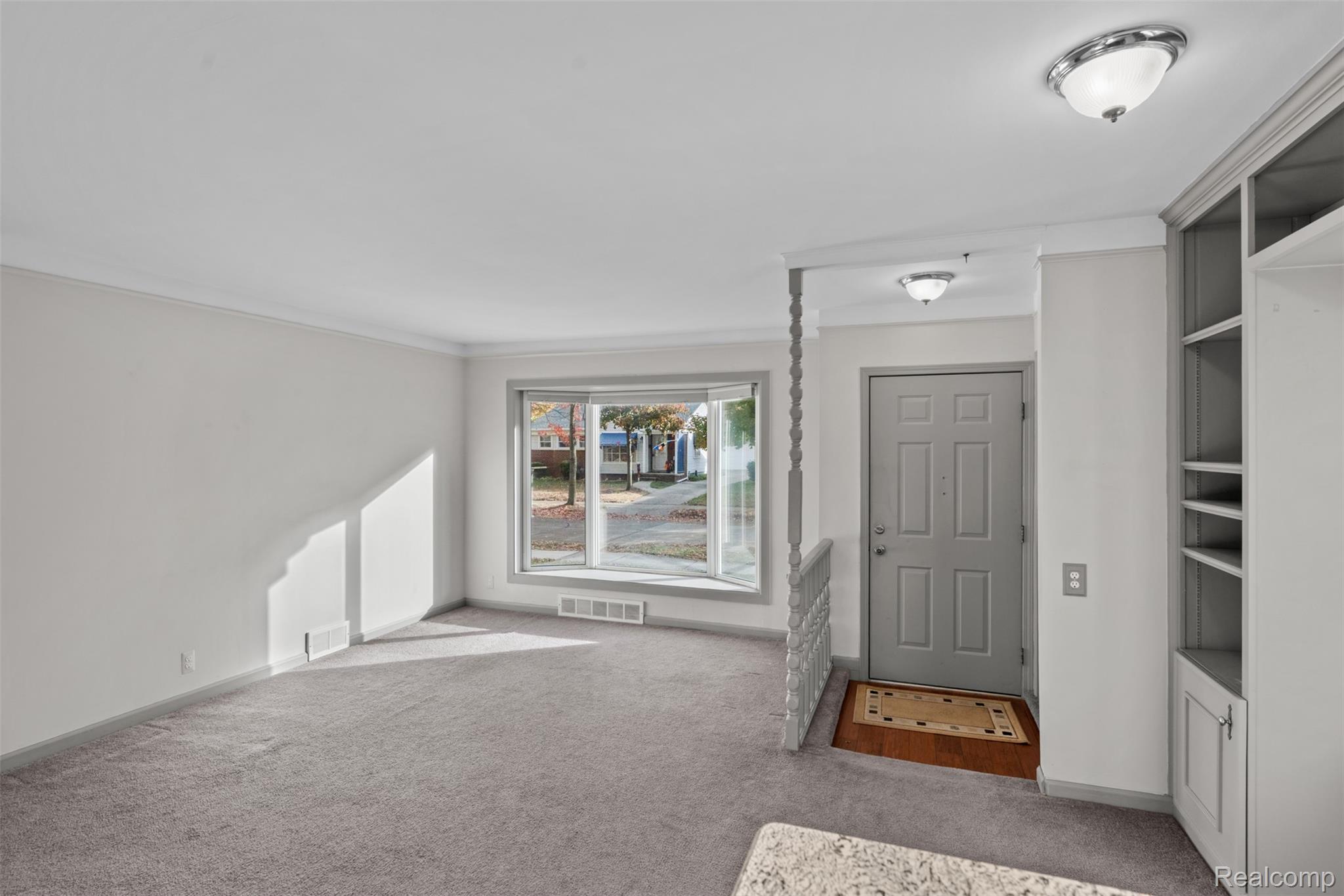 2115 E Hudson Avenue