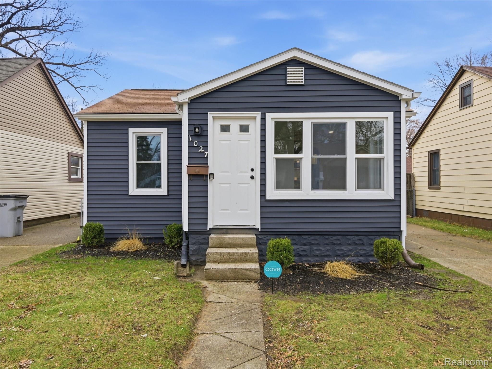 1027 E Milton Avenue