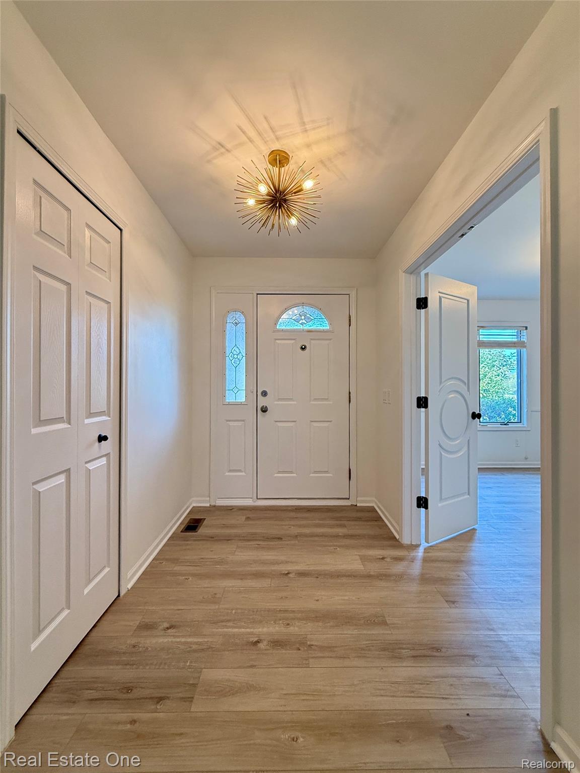 194 E Long Lake Road