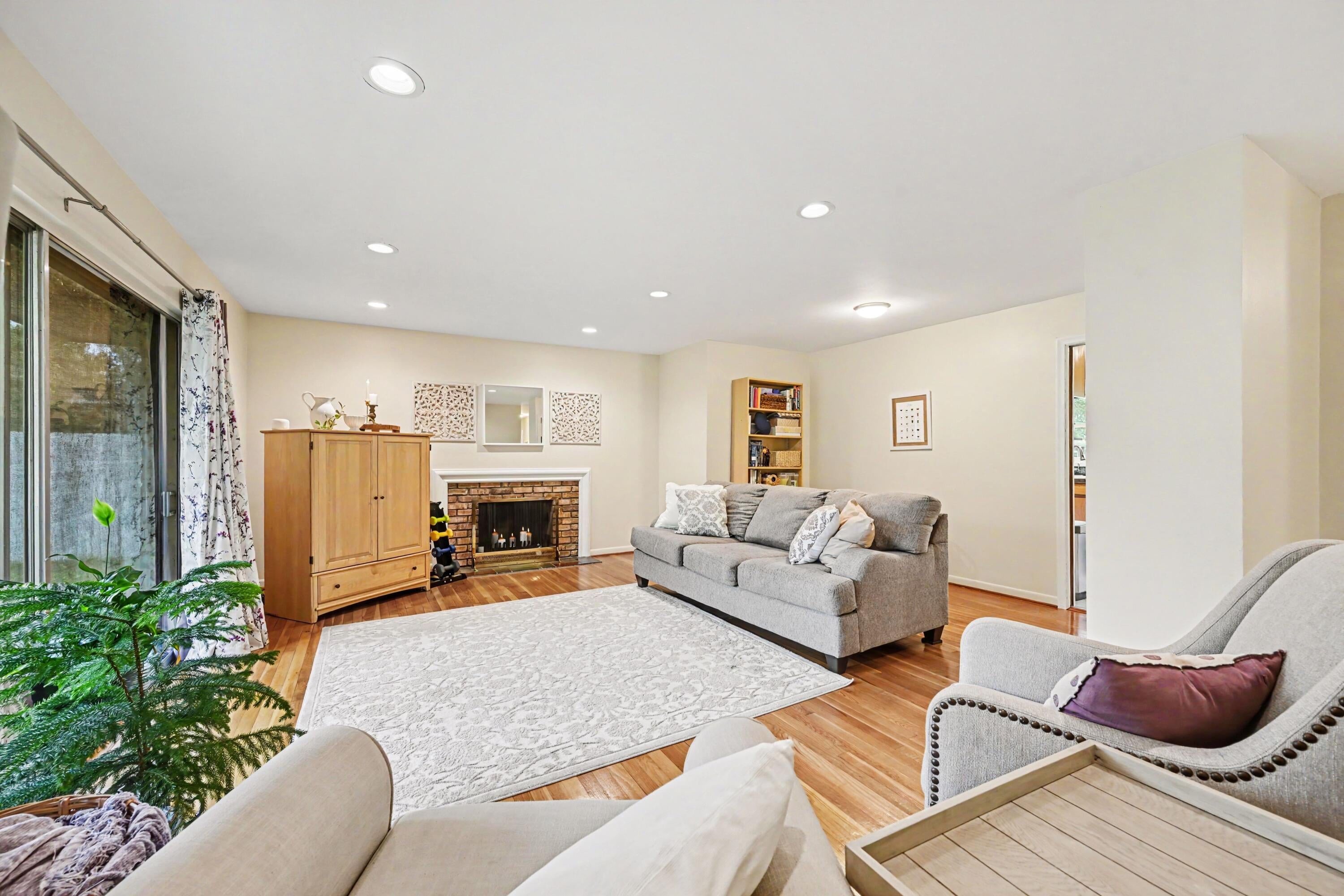29567 Chelmsford Road