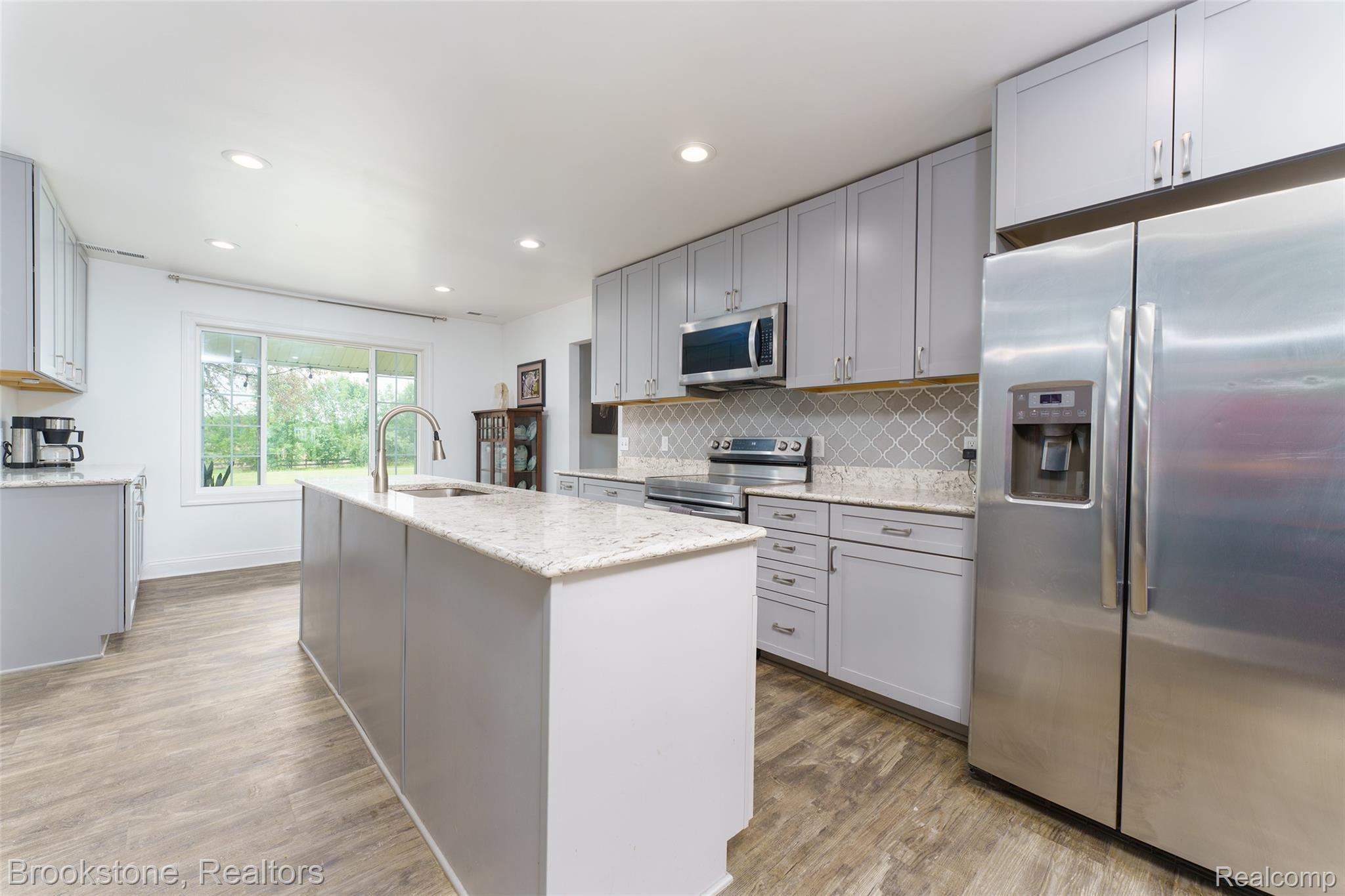 6245 Ray Road