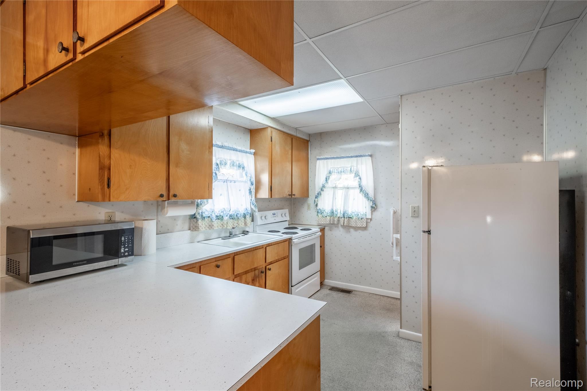 Holly Village, Michigan 48442, United States, 3 Bedrooms Bedrooms, ,1 BathroomBathrooms,Residential,Active,232877