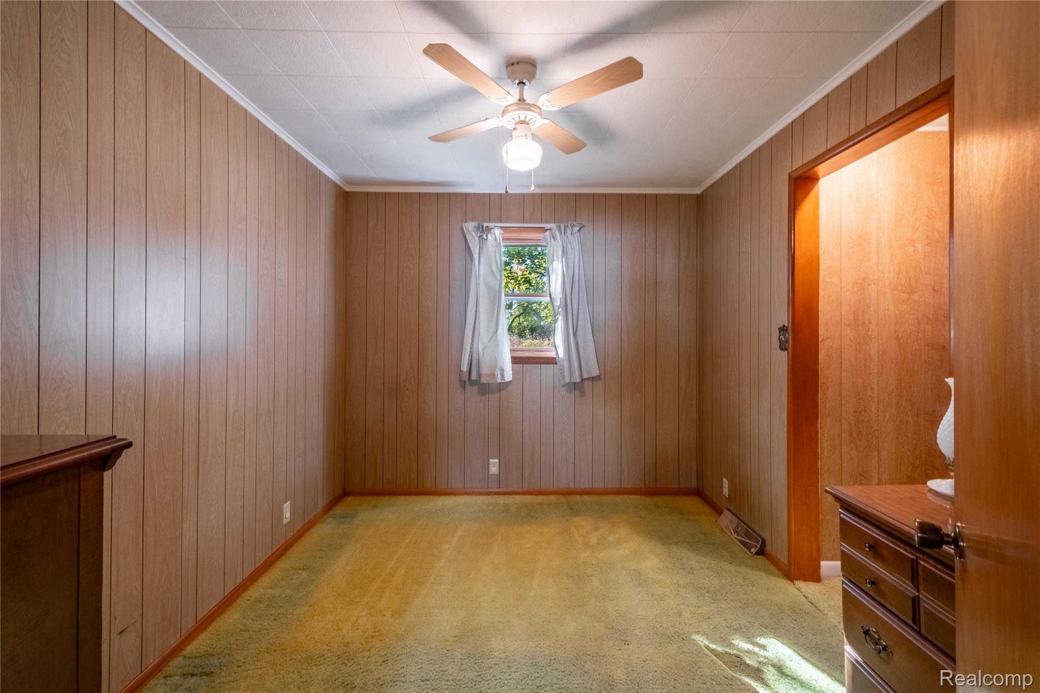 Holly Village, Michigan 48442, United States, 3 Bedrooms Bedrooms, ,1 BathroomBathrooms,Residential,Active,232877