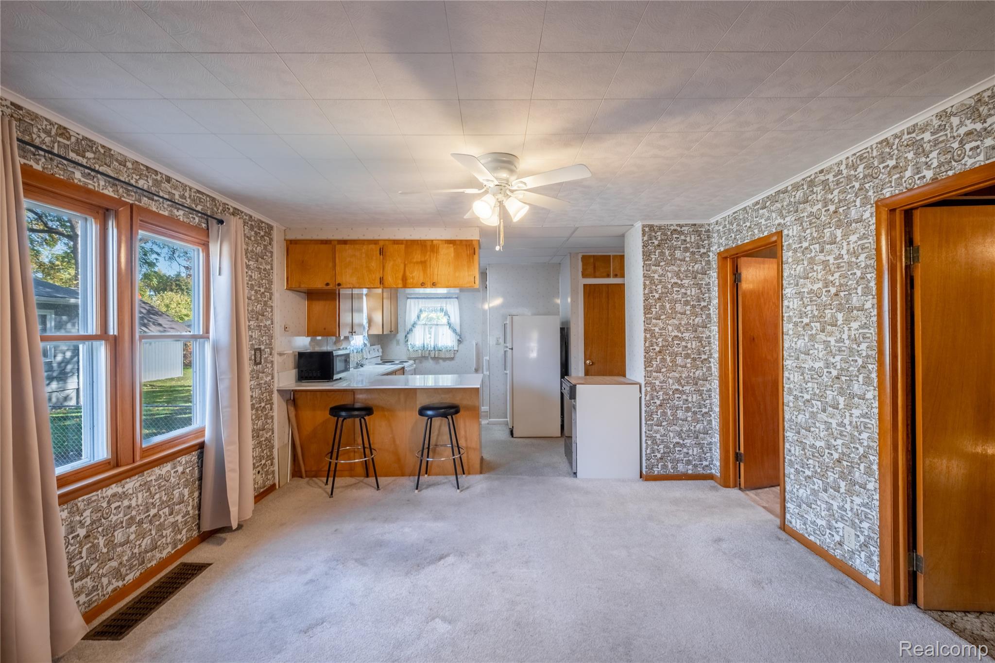 Holly Village, Michigan 48442, United States, 3 Bedrooms Bedrooms, ,1 BathroomBathrooms,Residential,Active,232877