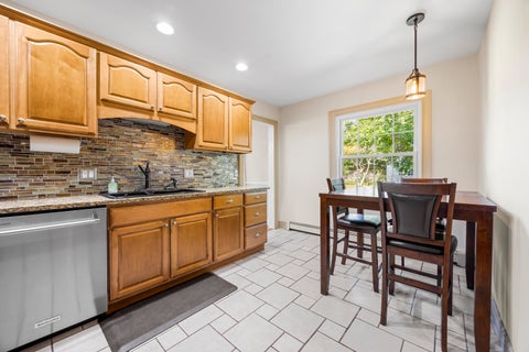 Tiny photo for 840 Edgehill Place, Battle Creek City, MI 49015 (MLS # 64026052536)