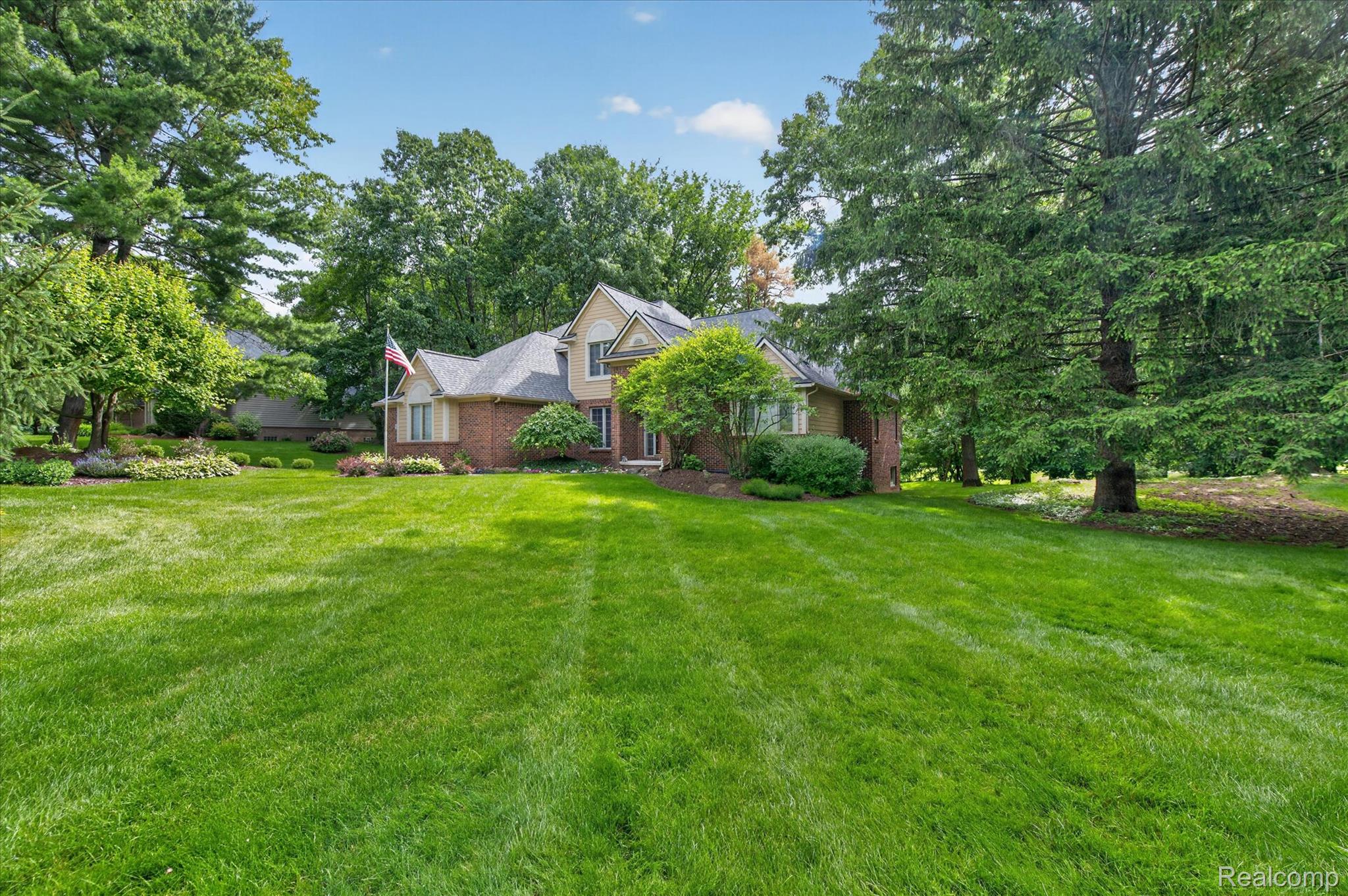 5079 Pinewood Drive