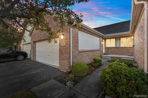 46930 Country Lane Macomb Township MI 48044