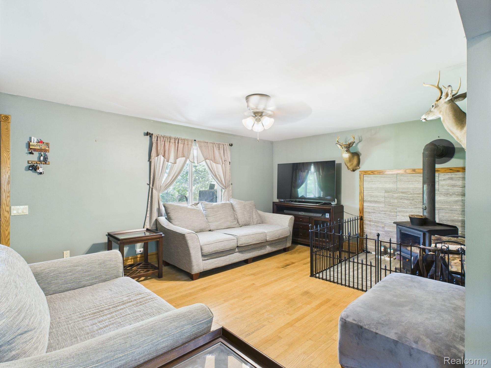 193 MILLER LAKE Road