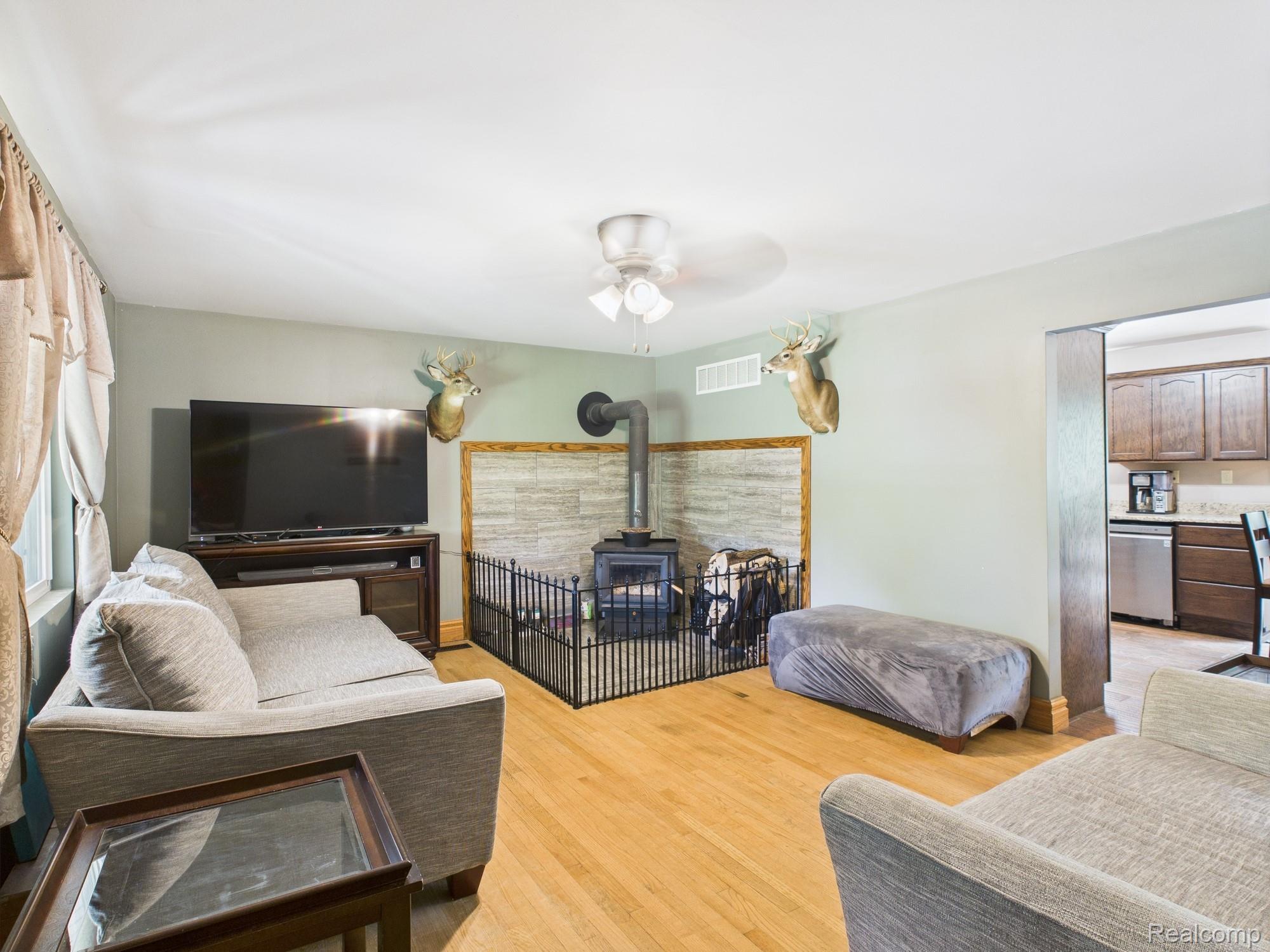 193 MILLER LAKE Road