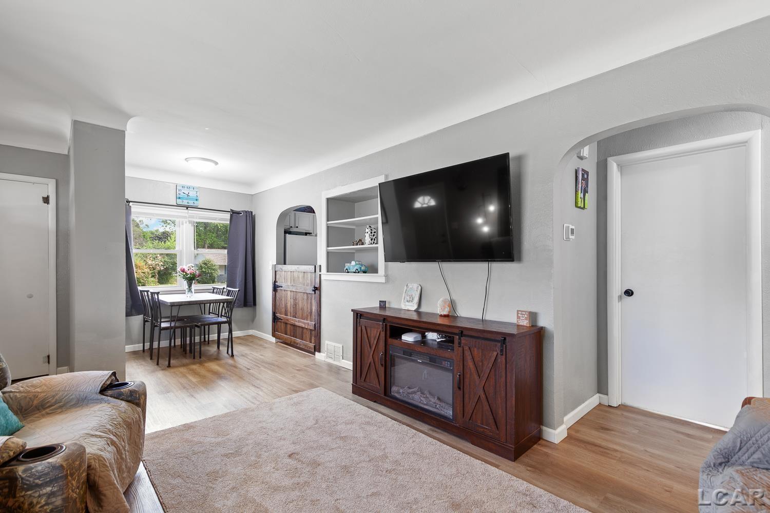 1100 Sunset Drive