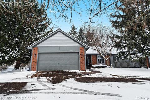 485 Winwood Circle 115 Walled Lake City MI 48390