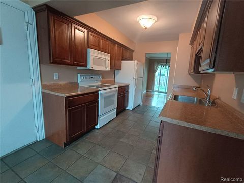 Tiny photo for 112 Stratford Lane, Rochester Hills City, MI 48309 (MLS # 20261043561)