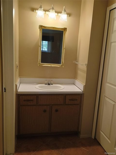 Tiny photo for 112 Stratford Lane, Rochester Hills City, MI 48309 (MLS # 20261043561)