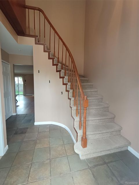 Tiny photo for 112 Stratford Lane, Rochester Hills City, MI 48309 (MLS # 20261043561)