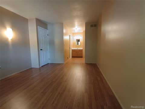 Tiny photo for 112 Stratford Lane, Rochester Hills City, MI 48309 (MLS # 20261043561)