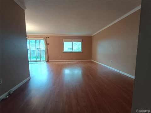 Tiny photo for 112 Stratford Lane, Rochester Hills City, MI 48309 (MLS # 20261043561)